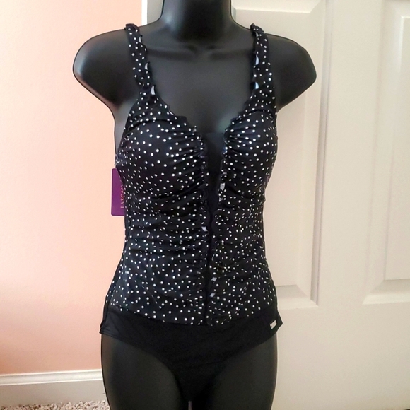 Women's Ruched One-Piece Swimsuit NWT - Picture 1 of 16